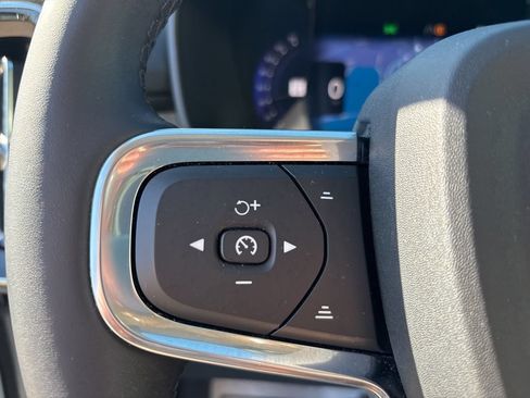 Certified 2024 Volvo XC40 B5 Plus w/ Climate Package AWD/4WD image 20