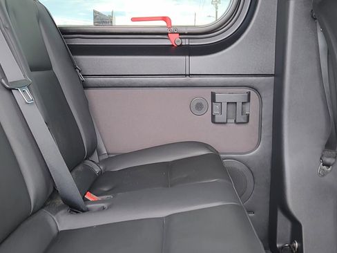 Used 2023 Mercedes-Benz Sprinter 2500 image 18