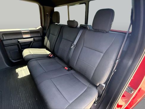 Used 2019 Ford F150 XLT w/ Equipment Group 302A Luxury AWD/4WD image 18