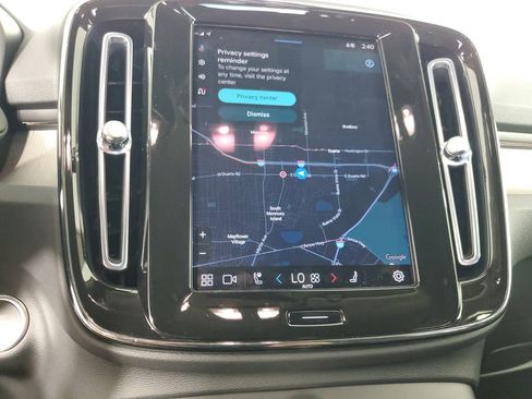 Used 2023 Volvo XC40 B5 Core w/ Climate Package image 20