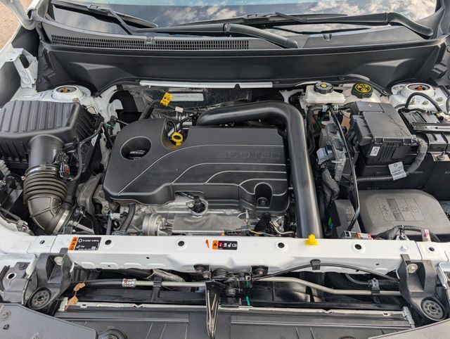Used 2024 Chevrolet Equinox LT w/ LPO, Floor Liner Package FWD image 28