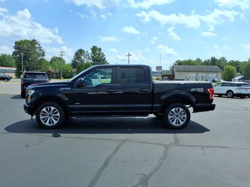 Used 2017 Ford F150 XL w/ Equipment Group 101A Mid AWD/4WD image 3