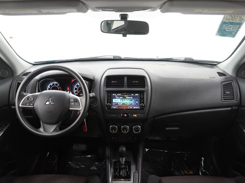 Used 2019 Mitsubishi Outlander Sport ES AWD/4WD image 13