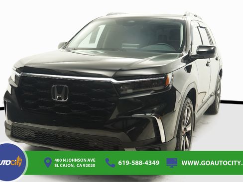 Used 2023 Honda Pilot Touring image 1