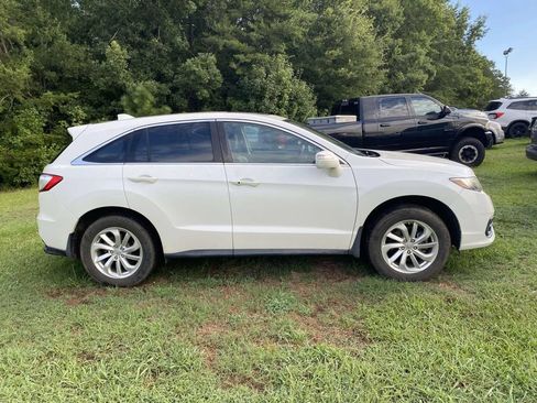 Used 2018 Acura RDX w/ Technology Package FWD image 4
