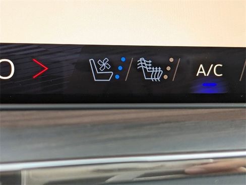 Used 2025 Chevrolet Tahoe Premier image 26