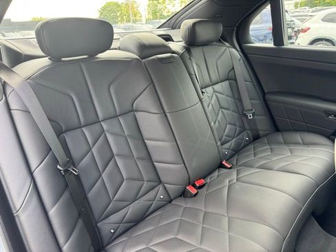 Certified 2024 BMW 760i xDrive image 25