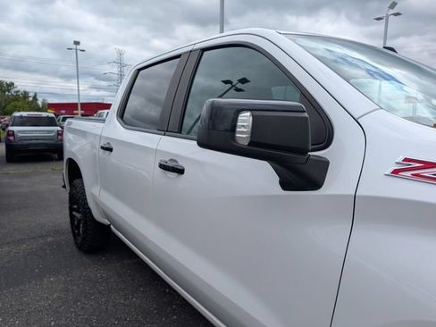 Used 2019 Chevrolet Silverado 1500 LT Trail Boss AWD/4WD image 11