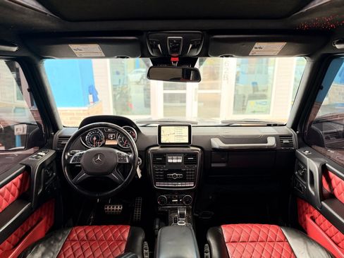 Used 2015 Mercedes-Benz G 63 AMG 4MATIC image 2