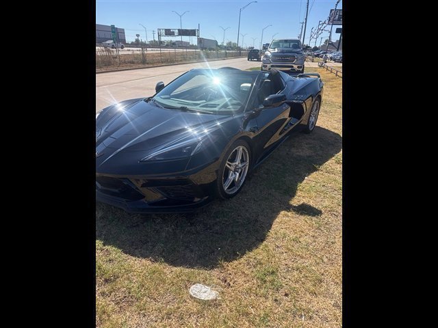 Used 2021 Chevrolet Corvette Stingray Preferred Conv w/ Z51 Performance Package RWD image 4
