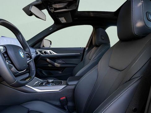 Used 2025 BMW i4 xDrive40i image 10