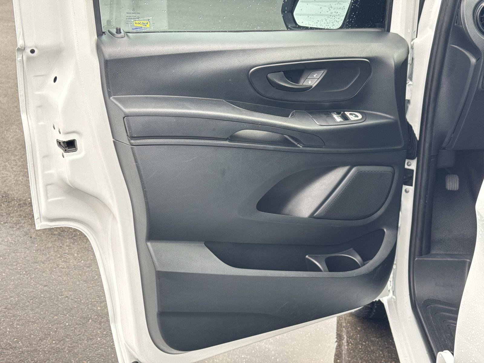 Used 2023 Mercedes-Benz Metris image 16