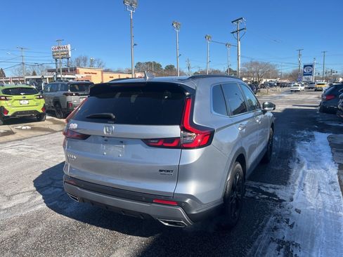 Used 2023 Honda CR-V Sport Touring image 4