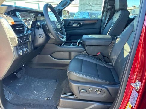 New 2026 GMC Yukon XL Denali w/ Sun & Power Step Package AWD/4WD image 9