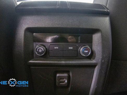 Used 2023 Chevrolet Traverse LT w/ LPO, Floor Liner Package AWD/4WD image 31