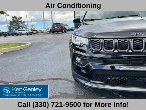 Used 2026 Jeep Compass Latitude AWD/4WD image 16