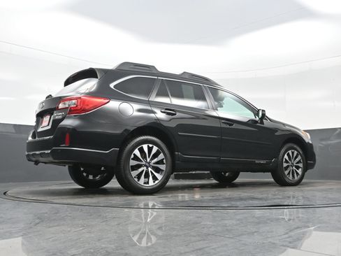 Used 2017 Subaru Outback 2.5i Limited image 30