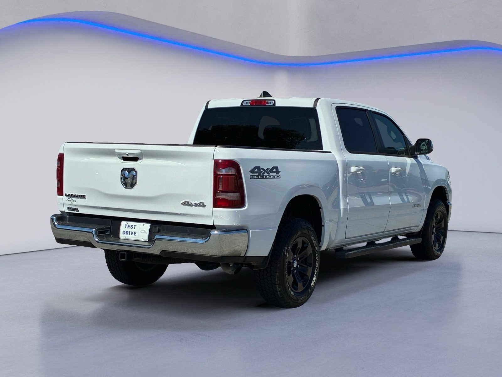Used 2023 RAM 1500 Laramie w/ Off Road Group AWD/4WD image 6