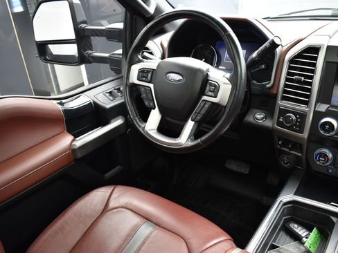 Used 2020 Ford F350 Platinum w/ Tremor Off-Road Package image 23