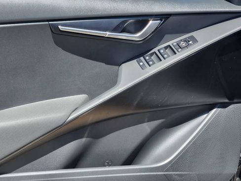 New 2026 Kia Niro LX FWD image 8