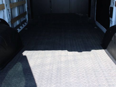 Used 2025 RAM ProMaster 2500 w/ U-Haul Equipment Group FWD image 11