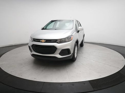 Used 2018 Chevrolet Trax LS AWD/4WD image 12
