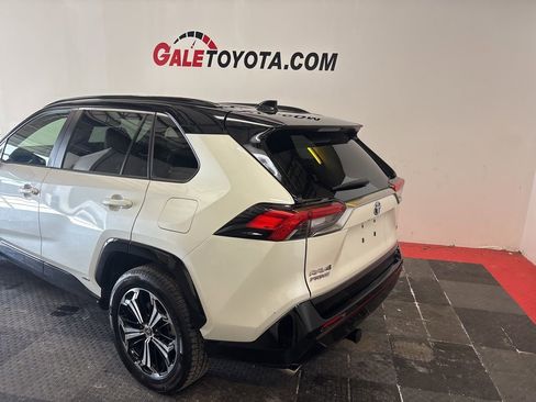 Used 2021 Toyota RAV4 XSE w/ Weather Package image 9