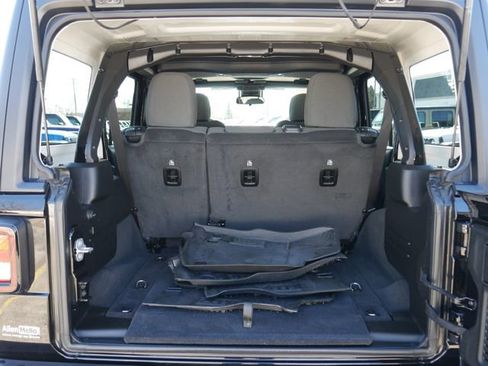 Used 2024 Jeep Wrangler Sport S image 11