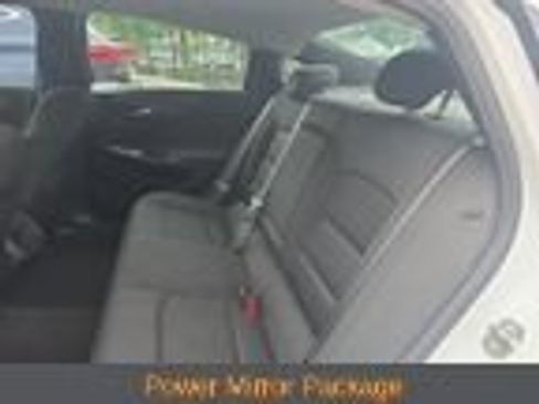 Used 2023 Chevrolet Malibu LT w/ Driver Confidence Package FWD image 5