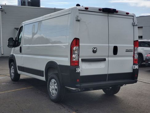 Used 2025 RAM ProMaster 1500 w/ Quick Order Package 22G SLT FWD image 4