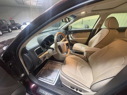 Used 2011 Lincoln MKZ w/ 102A Rapid Spec Order Code image 12