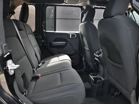 Used 2018 Jeep Wrangler Unlimited Sport S AWD/4WD image 18