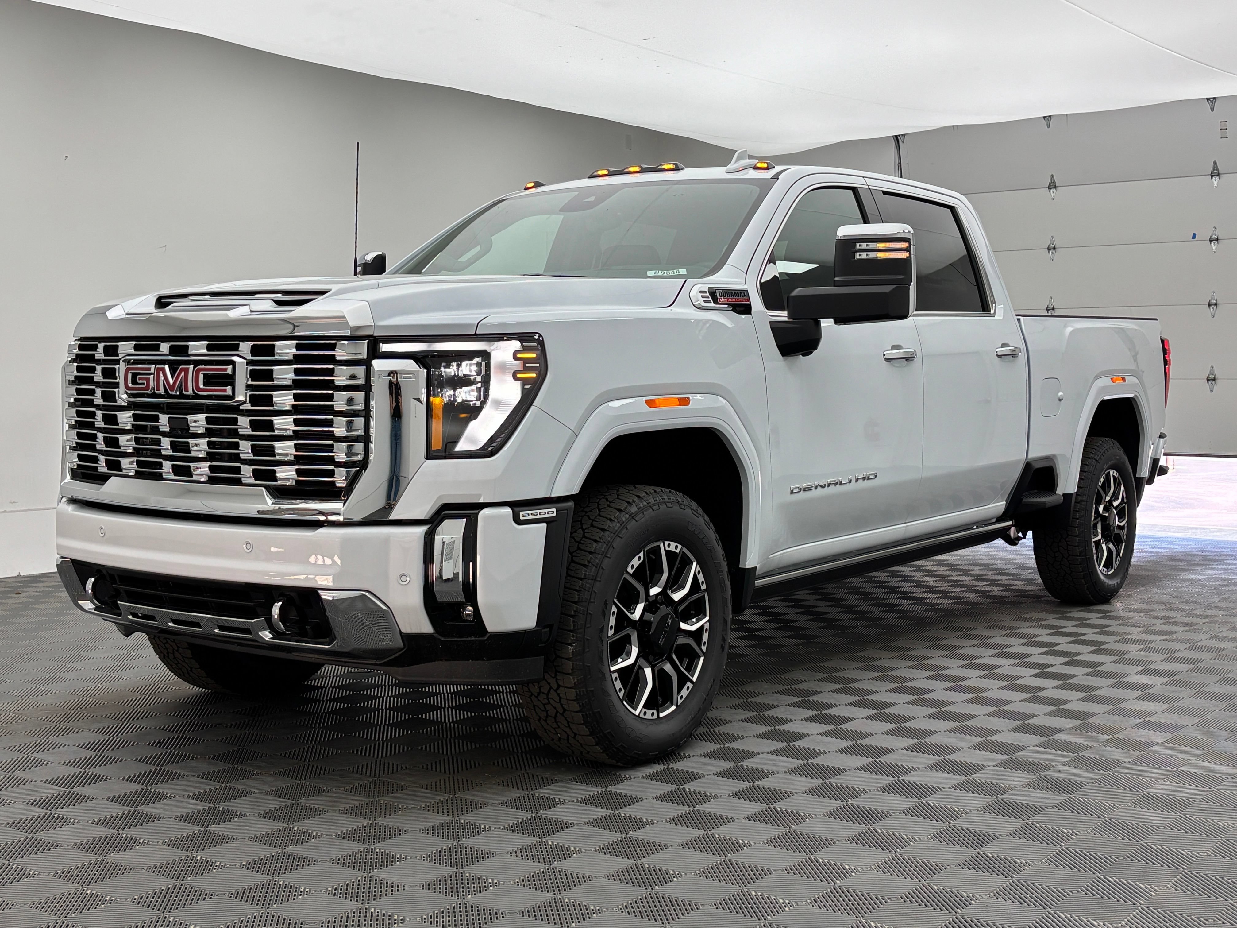 New 2026 GMC Sierra 3500 Denali AWD/4WD image 2