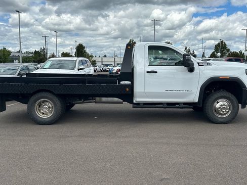 Used 2026 GMC Sierra 3500 Pro w/ Convenience Package AWD/4WD image 3