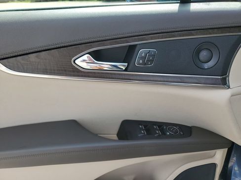 Used 2019 Lincoln Nautilus Reserve AWD/4WD image 25