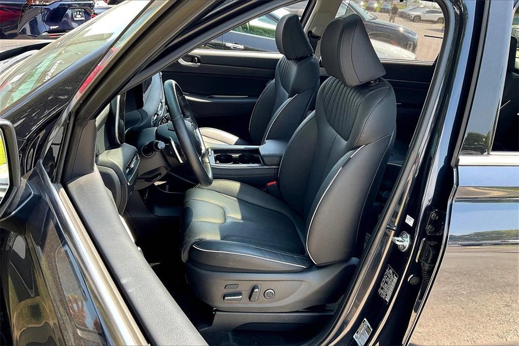 Used 2025 Hyundai Palisade Limited FWD image 28