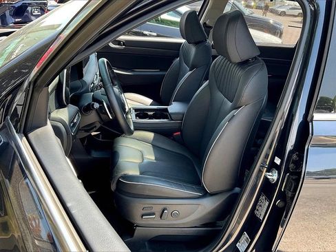 Certified 2025 Hyundai Palisade Limited FWD image 28