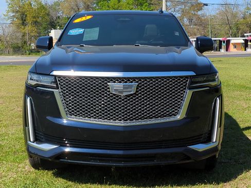 Used 2023 Cadillac Escalade ESV Premium Luxury w/ LPO, Radiant Package image 9