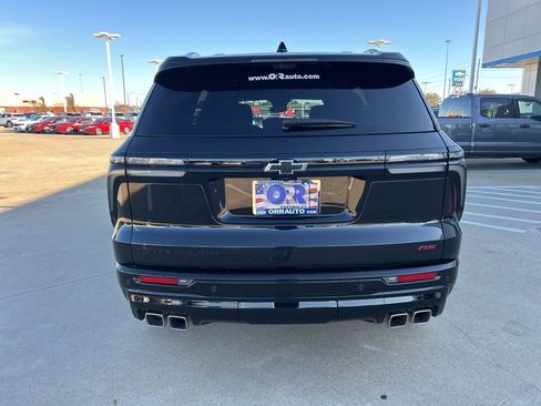 Used 2024 Chevrolet Traverse RS w/ LPO, Floor Liner Package image 6