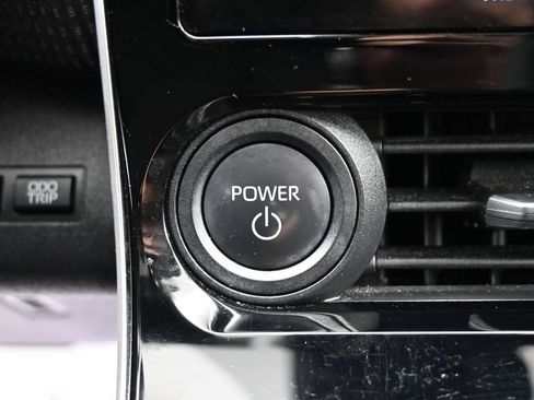 Used 2023 Toyota bZ4X AWD image 26