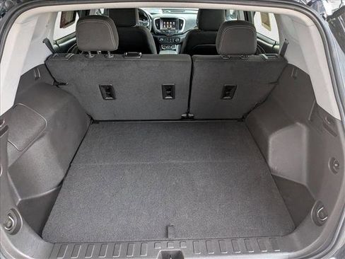 Used 2024 GMC Terrain SLE image 19