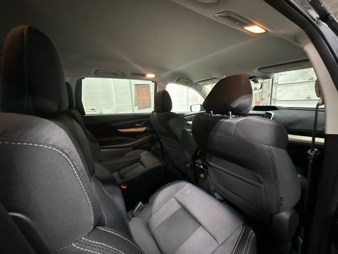 Used 2021 Subaru Ascent Premium w/ Convenience Package AWD/4WD image 16
