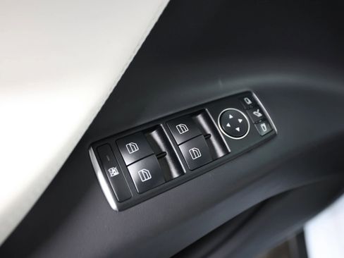 Used 2019 Tesla Model X Long Range AWD/4WD image 27