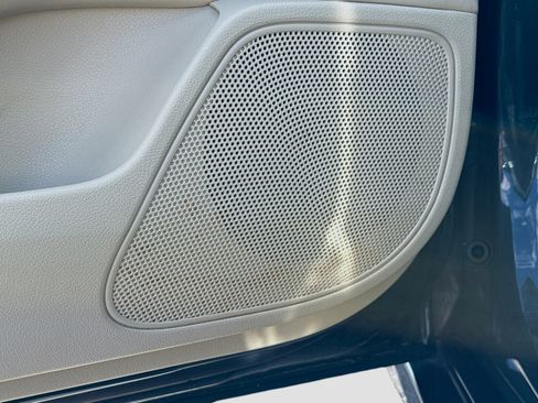 Used 2023 Kia Stinger GT2 image 24