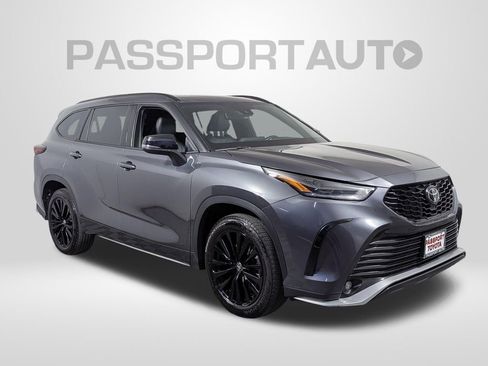 Certified 2025 Toyota Highlander XSE AWD/4WD image 12
