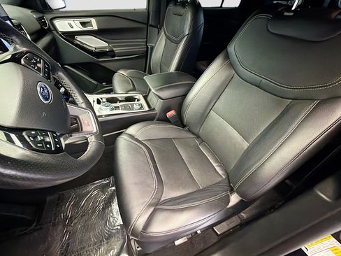 Used 2024 Ford Explorer ST w/ Equipment Group 401A AWD/4WD image 11