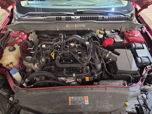 Used 2019 Ford Fusion SE w/ Equipment Group 151A FWD image 17