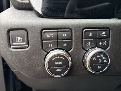 New 2025 GMC Sierra 2500 SLT image 13