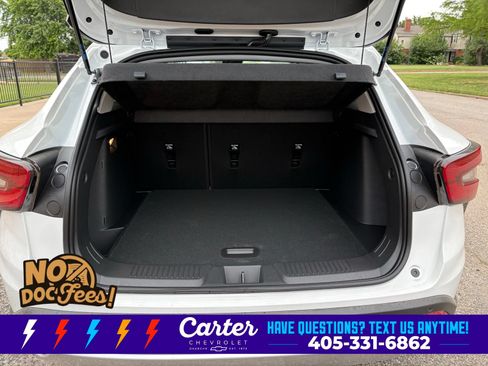 New 2026 Chevrolet Trax LT w/ Driver Confidence Package FWD image 3