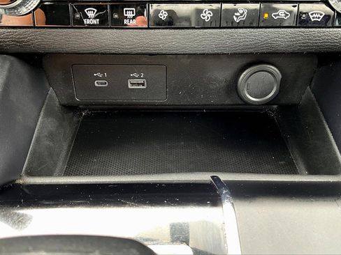 Used 2023 Mitsubishi Outlander SE image 27